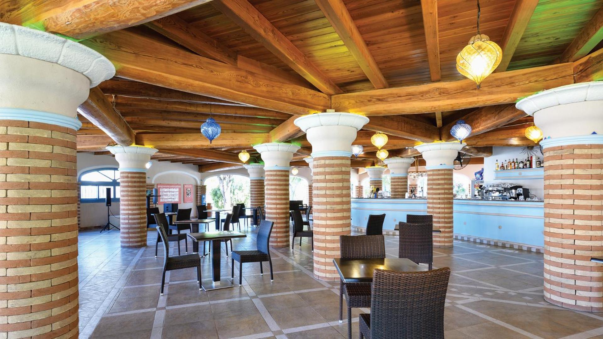 Colostrai Hotel Club San Priamo エクステリア 写真