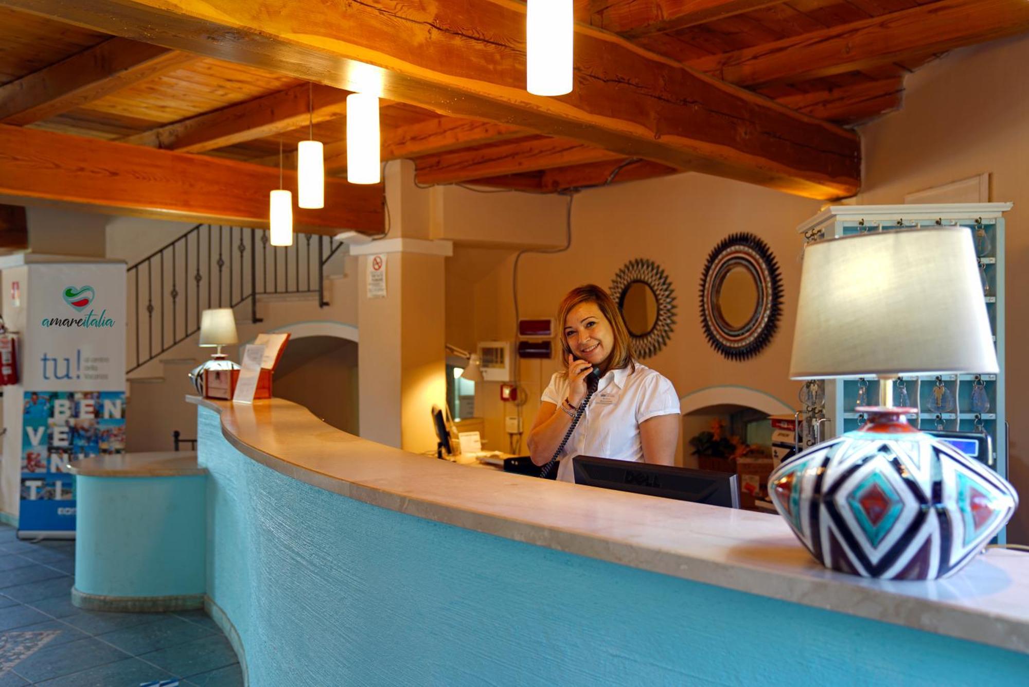 Colostrai Hotel Club San Priamo エクステリア 写真